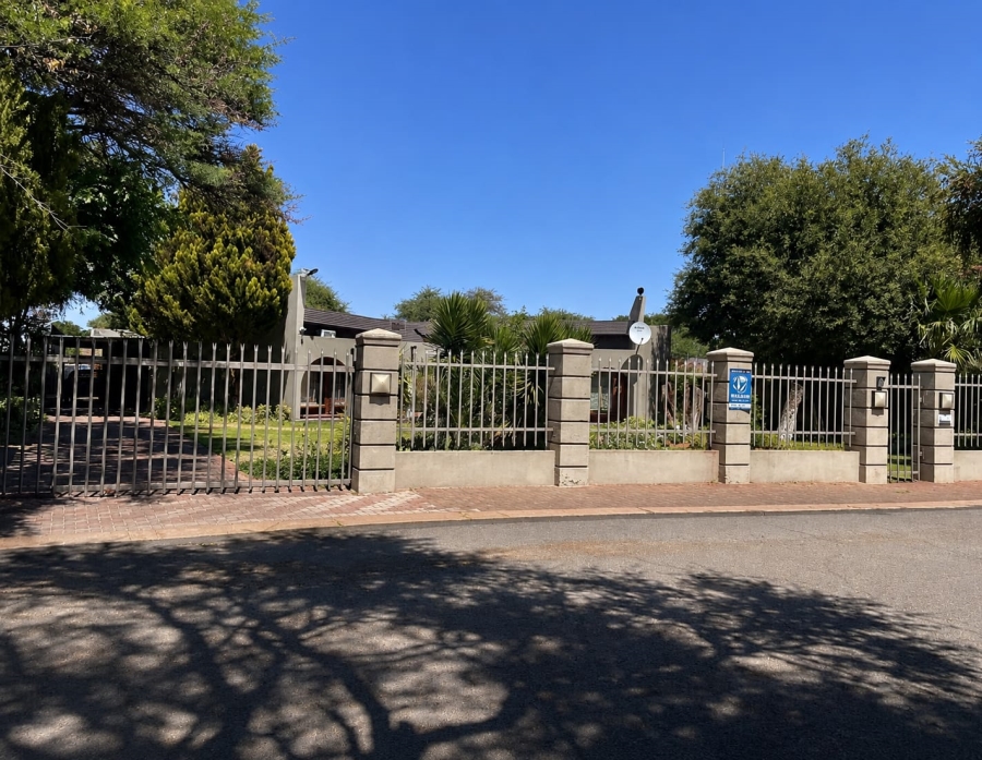 4 Bedroom Property for Sale in Kathu Northern Cape